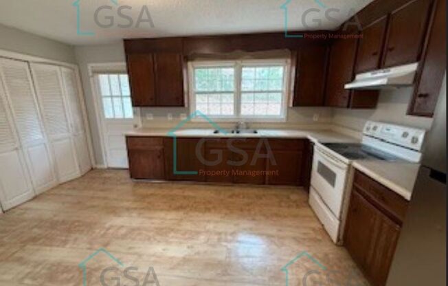 3 beds, 1.5 baths, 1,240 sqft, $1,200, Unit 136 Pine Creek Ct-1