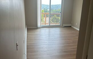 1 bed, 1 bath, $1,700, Unit 17