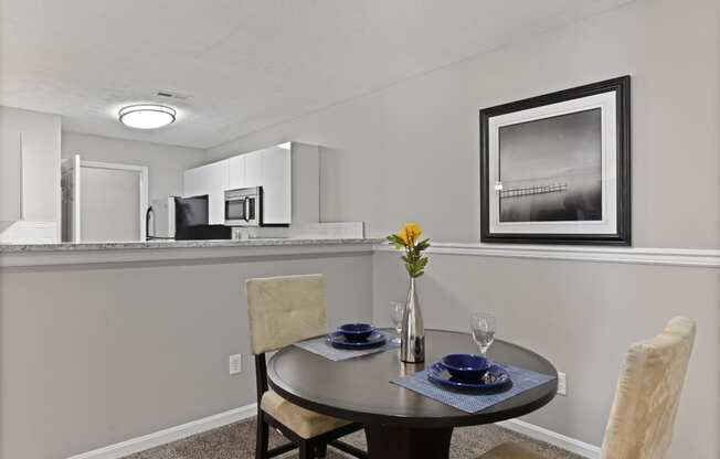 Dining Room at Patchen Oaks Apartments, Lexington, Kentucky 40517