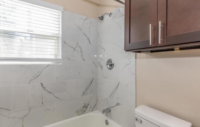 2 beds, 1 bath, 719 sqft, $1,399