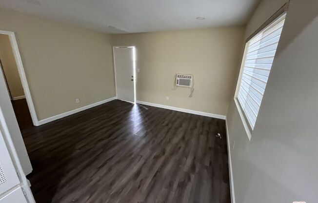 2 beds, 1 bath, 700 sqft, $2,100, Unit 1