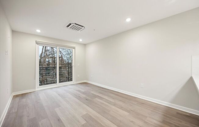 1 bed, 1 bath, 610 sqft, $1,545, Unit D205