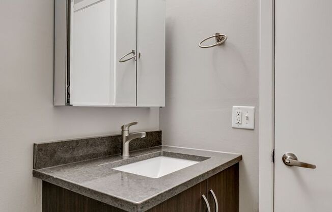 1 bed, 1 bath, 767 sqft, $1,355, Unit 9975-108