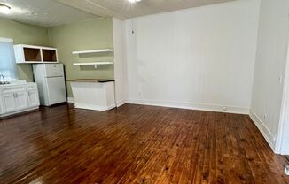 1 bed, 1 bath, 600 sqft, $1,000, Unit A