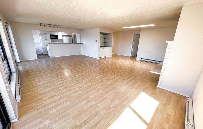 3 beds, 2 baths, 1,540 sqft, $4,895, Unit 400