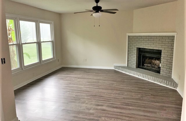 201 Westbrooke Court #4 (Westbrooke Townhomes)