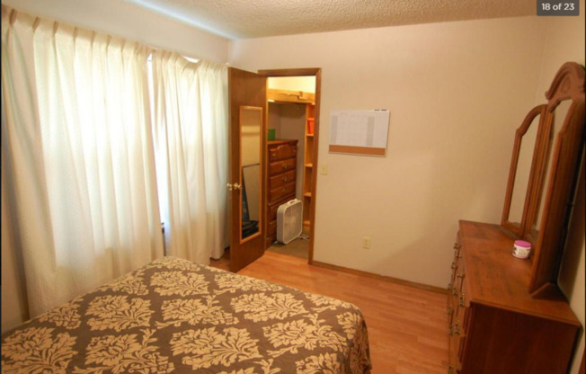 3 beds, 2 baths, $1,195