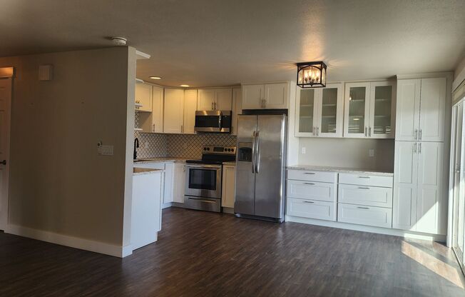 2 beds, 1 bath, 713 sqft, $2,295, Unit Unit 1