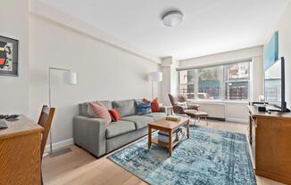 400 E 85 ST