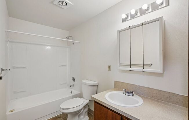 1 bed, 1 bath, 600 sqft, $1,225, Unit B41