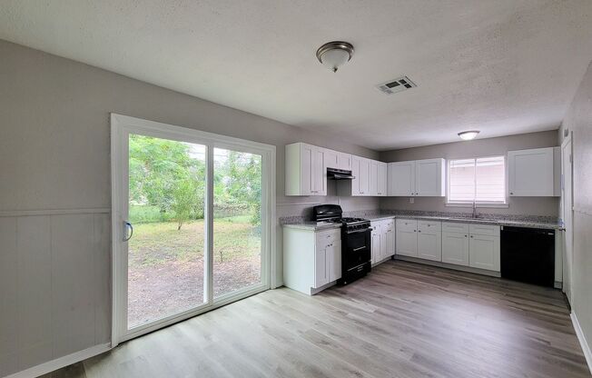 3 beds, 1 bath, $1,550