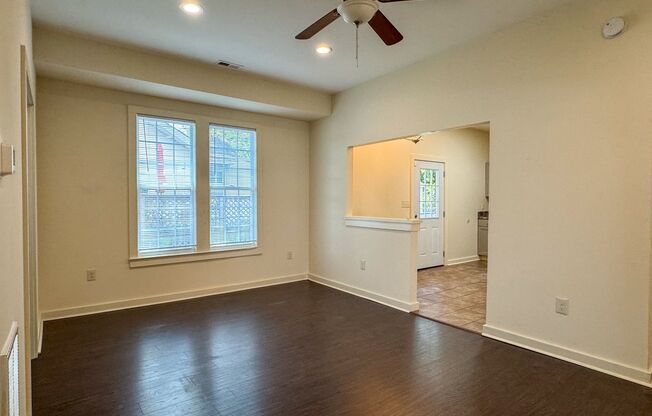 812 Colonial Avenue, Colonial Heights