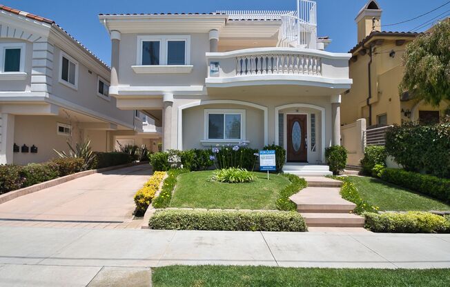 Beautiful Ocean View Townhome with Remodeled Kitchen in South Redondo Beach