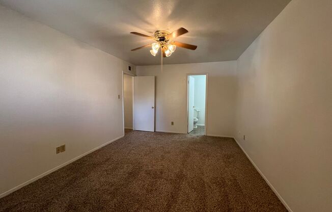 2 beds, 2 baths, 1,000 sqft, $1,275, Unit 1006