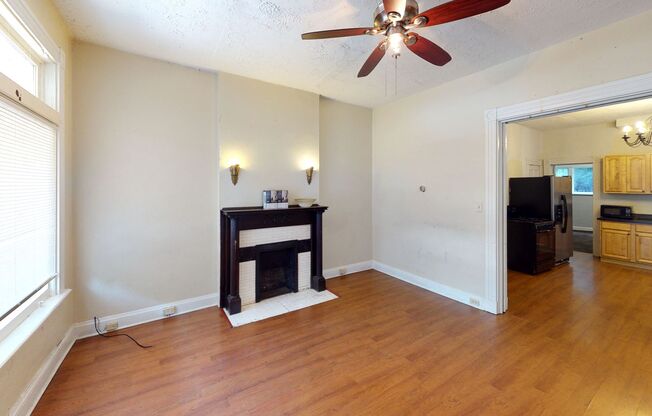 4 beds, 2 baths, $2,695, Unit 2144