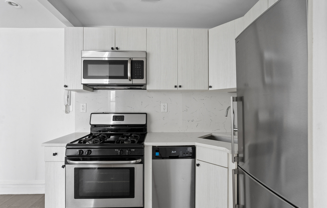 2 beds, 2 baths, $6,995, Unit 3A