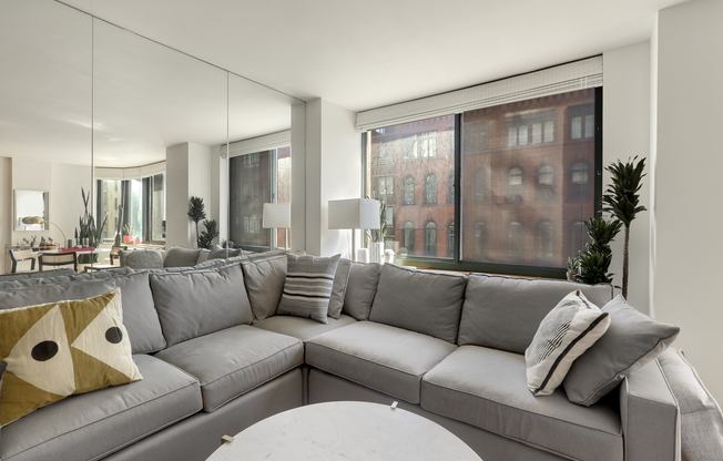1 bed, 1 bath, $5,900, Unit 5MS