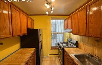 423 LINCOLN PL