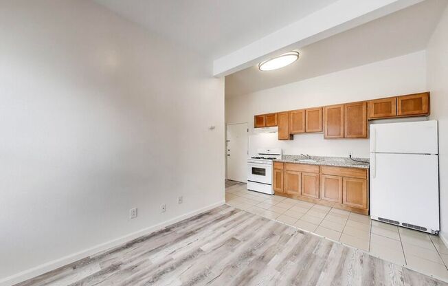 646 FOOTHILL BLVD