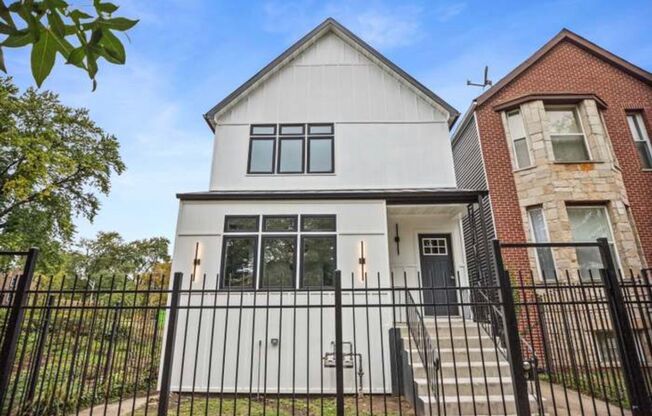 6350 S. St. Lawrence Ave. Chicago, IL 60637