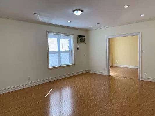 7022 6 AVE