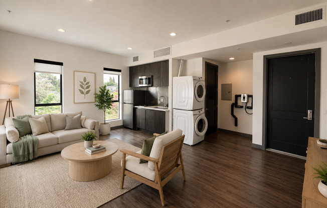 Come home to Modern Townhouse in Culver City!