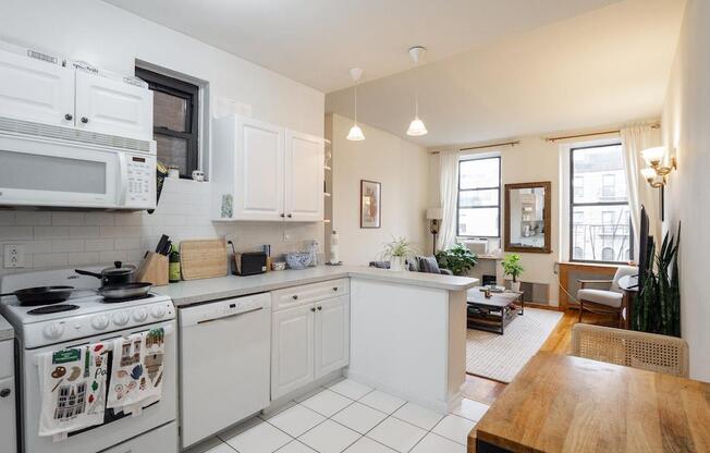 124 2 AVE