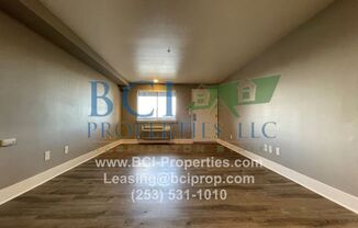 1 bed, 1 bath, 650 sqft, $1,075, Unit Azul Apartments- #164