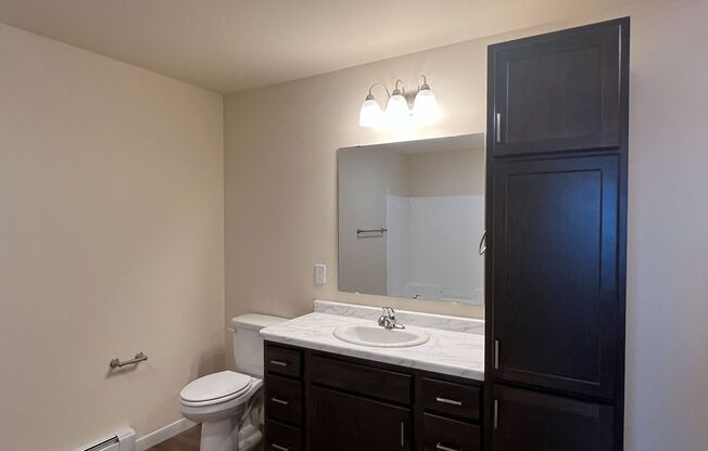 2 beds, 1 bath, 1,040 sqft, $1,485, Unit AT 709-36