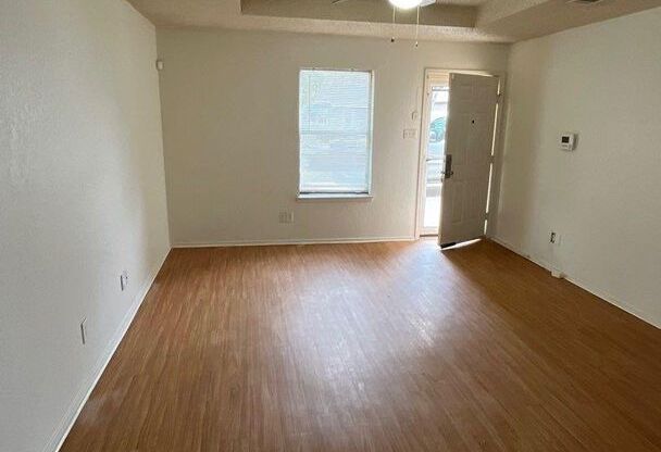 121 San Saba Avenue