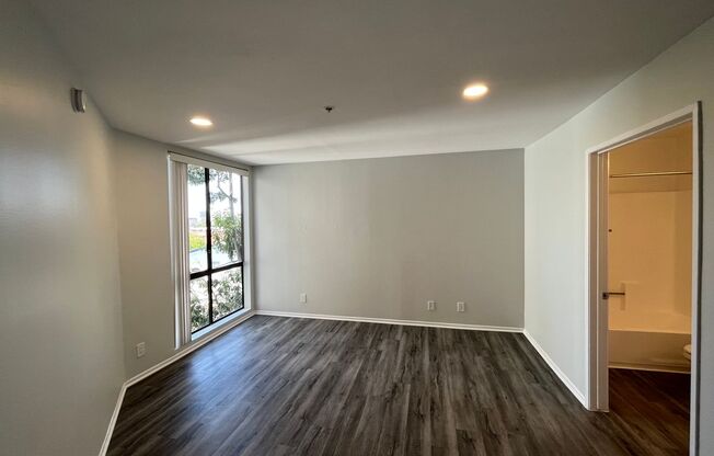 2 beds, 2 baths, 850 sqft, $2,948, Unit 313