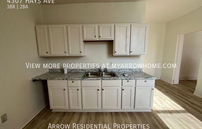 4307 HAYS AVE