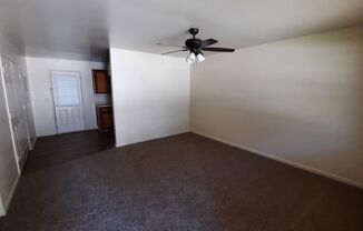 2 beds, 1.5 baths, $975, Unit 37