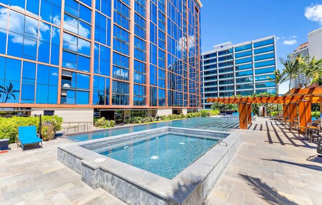1 bed, 1 bath, 881 sqft, $4,800, Unit 1514