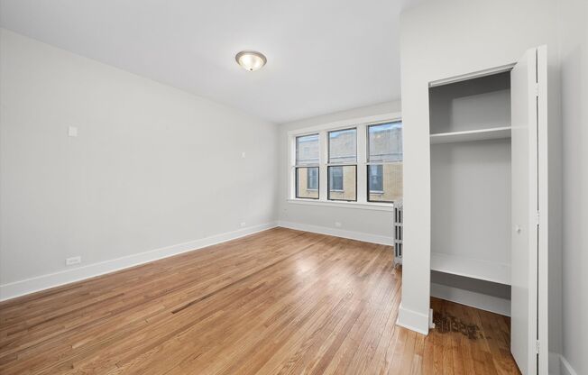 2 beds, 1 bath, 720 sqft, $1,695, Unit 1540-1M