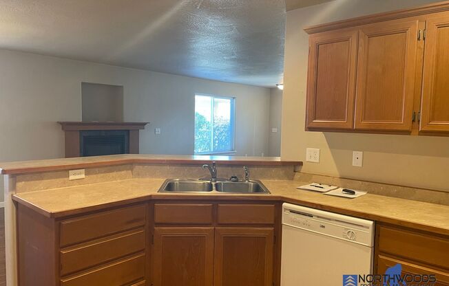 2 beds, 2 baths, $1,675