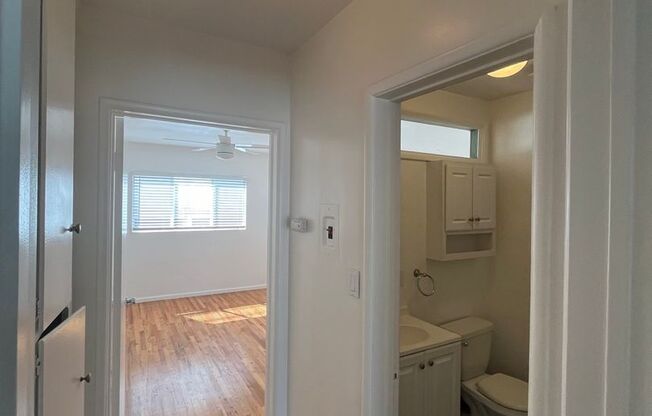 1 bed, 1 bath, 633 sqft, $2,800, Unit 17010-7