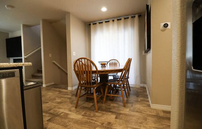 3 beds, 2.5 baths, $2,750, Unit UNIT 101