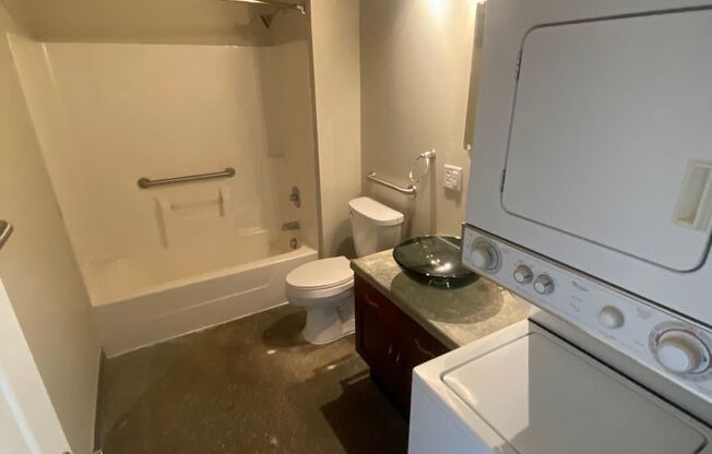 2 beds, 1 bath, 950 sqft, $898, Unit 311