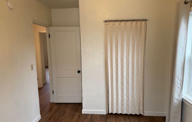 2 beds, 1 bath, $1,450