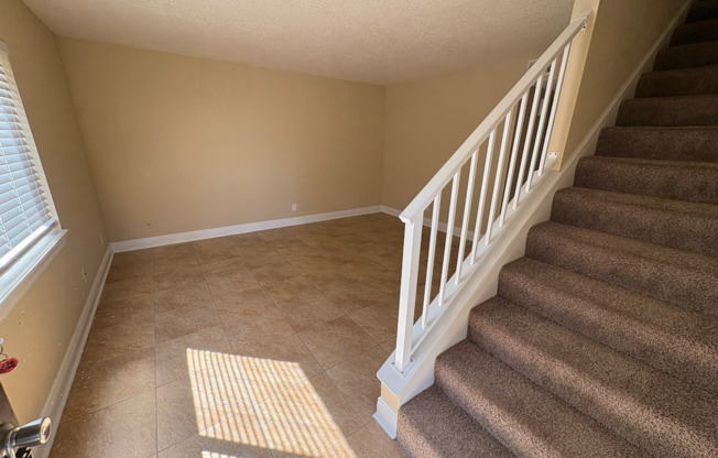 Move in ready 2/2.5 condo in ORANGE PARK