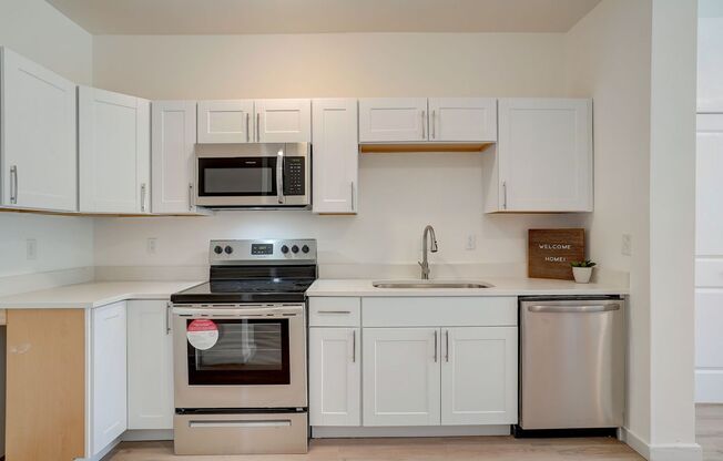 2 beds, 2 baths, 996 sqft, $1,425, Unit 312