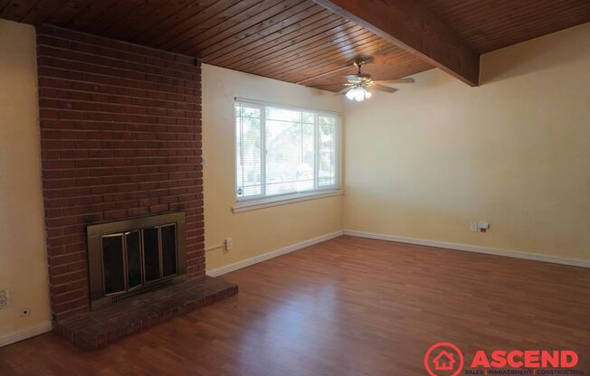 Spacious home located In Northeast Bakersfield!