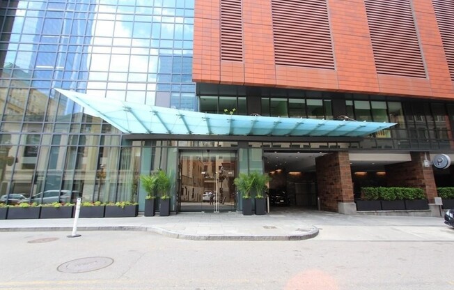 2 beds, 2 baths, 1,117 sqft, $5,850, Unit 2302