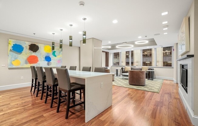 1 bed, 1 bath, 725 sqft, $4,950, Unit 1401