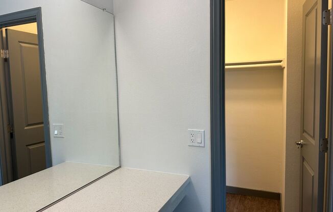 1 bed, 1 bath, 750 sqft, $2,430, Unit D099