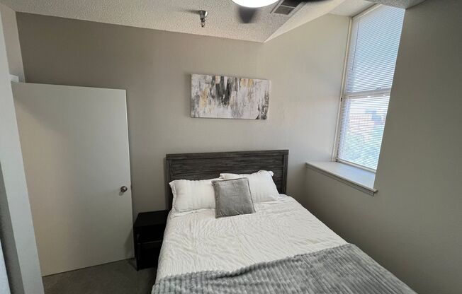 2 beds, 1 bath, 800 sqft, $1,500, Unit 409