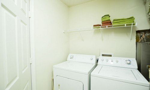 1 bed, 1 bath, 710 sqft, $1,100, Unit 04A