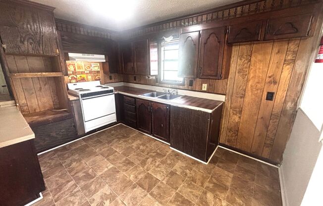 4 Bedroom Home In Lafayette!