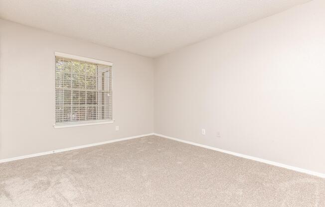 2 beds, 2 baths, 1,044 sqft, $1,600